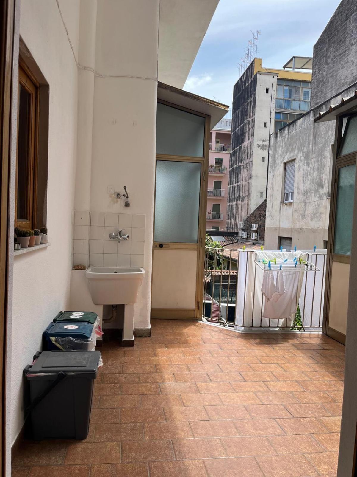 La Sicula Atene City Central House 200 Mt From Metro Giuffrida Catania Exterior photo