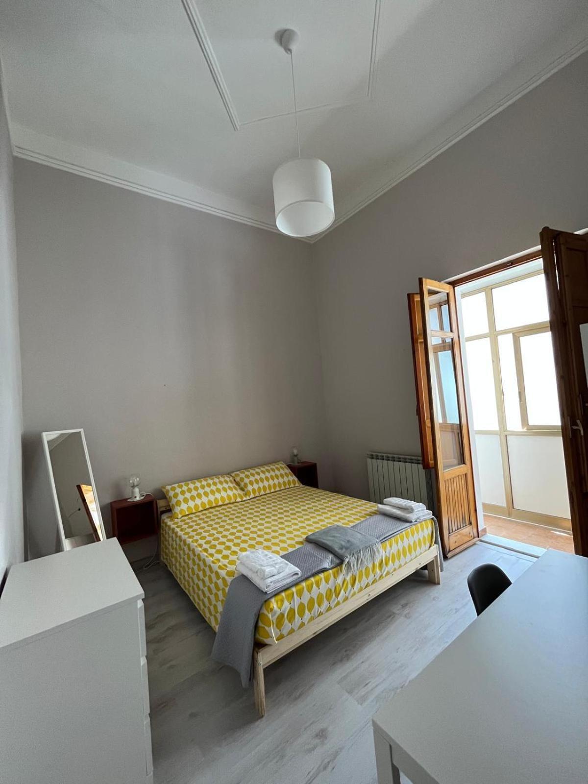 La Sicula Atene City Central House 200 Mt From Metro Giuffrida Catania Exterior photo